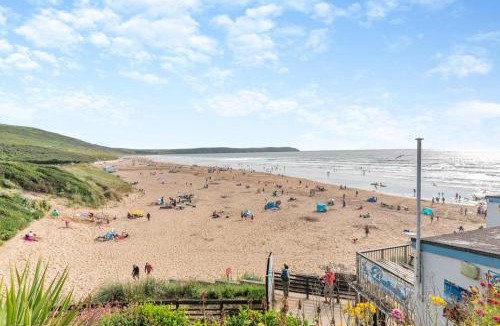 Mortehoe Apartment | 7 Middlecombe - Luxury Apartment at Byron Woolacombe, only 4 minute walk to Woolacombe Beach!