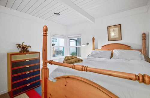 University Heights House | 70 m² House ∙ 2 bedrooms ∙ 4 guests