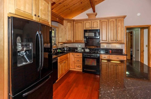Whispering Forest Cabin | 75 m² Cabin ∙ 2 bedrooms ∙ 7 guests