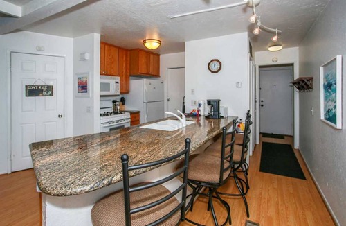 Boulder Bay Condo | 77 m² Condo ∙ 2 bedrooms ∙ 4 guests