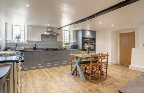 Nether Stowey Cottage | 8 Bed in Nether Stowey (oc-c30194)