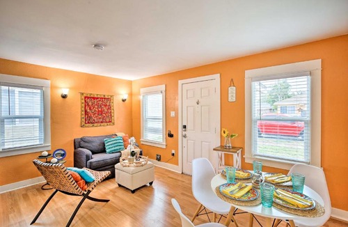 North Long Beach House | 8 Mi to Aquarium Long Beach Bungalow with Patio!