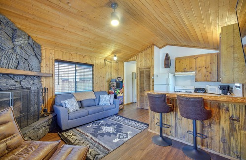 Sugarloaf Cabin | 8 Mi to Big Bear Lake: Cozy Cabin w/Trail Access