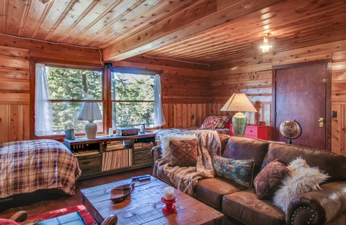 South Lake Tahoe Cabin | 80 m² Cabin ∙ 1 bedroom ∙ 2 guests