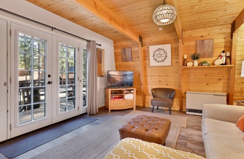 Summit Estates Cabin | 83 m² Cabin ∙ 2 bedrooms ∙ 5 guests