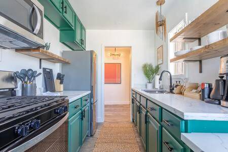 Hermosa Beach Apartment | 84 m² Apartment ∙ 2 bedrooms ∙ 5 guests