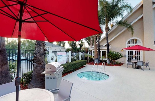 Brea Hotel | 88 m² Hotel ∙ 2 bedrooms ∙ 127 guests
