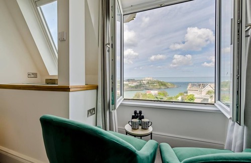Newquay City Centre Cottage | 9 Bed in Newquay (oc-l34683)