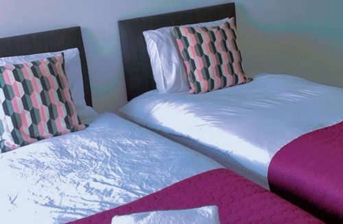 St Albans Apartment | 90 m² Apartment ∙ 2 bedrooms ∙ 6 guests