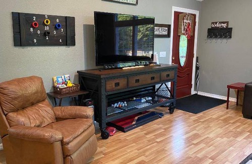 Crescent City Apartment | 93 m² Apartment ∙ 1 bedroom ∙ 4 guests