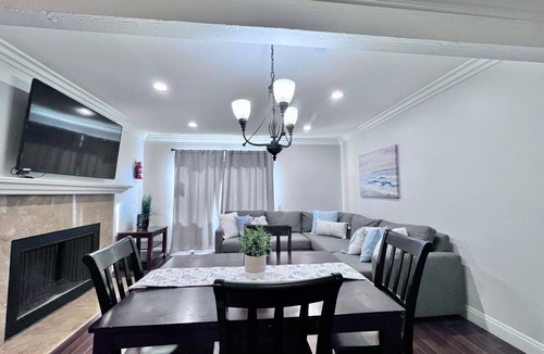 Hermosa Village Condo | 93 m² Condo ∙ 2 bedrooms ∙ 7 guests