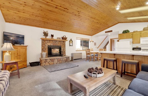 Fox Farm Cabin | 97 m² Cabin ∙ 2 bedrooms ∙ 6 guests