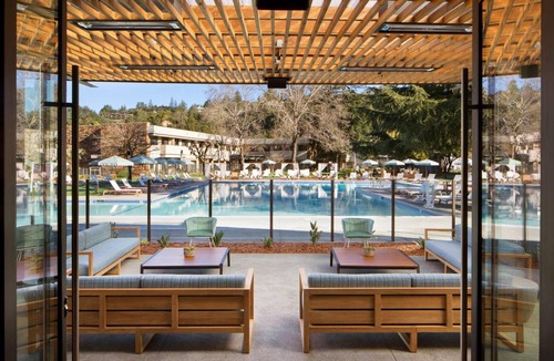 Montgomery Village Hotel | 99 m² Hotel ∙ 127 guests