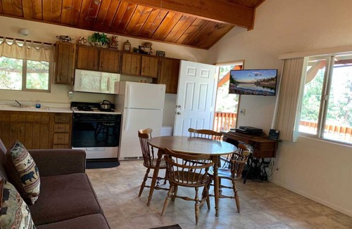 Big Bear City House | 99 m² House ∙ 3 bedrooms ∙ 6 guests