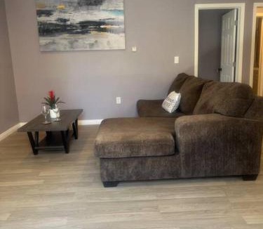 Downey Apartment | A beautiful guest house/Downey