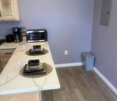 Downey Apartment | A beautiful guest house/Downey