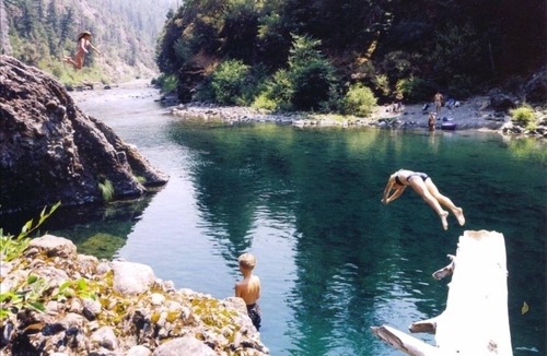 Crescent City Cabin | A Beautiful Vacation Awaits You on the Emerald Smith River!