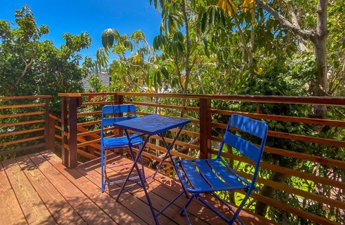 University Heights House | A+ Location!! Artist Oasis! Pool! 8Bed Sleeps 14