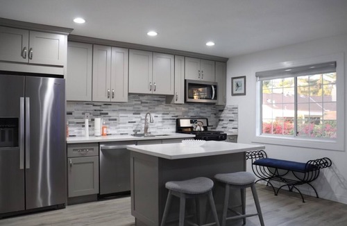 Porter Ranch House | A Luxurious Studio Retreat Awaits You