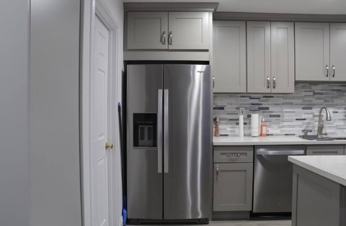 Porter Ranch House | A Luxurious Studio Retreat Awaits You