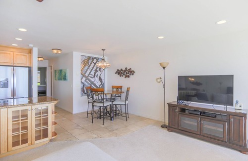 Solana Beach Condo | A Shore Thing! Stellar Sunsets! Oceanfront Balcony with Pool, Beach Access