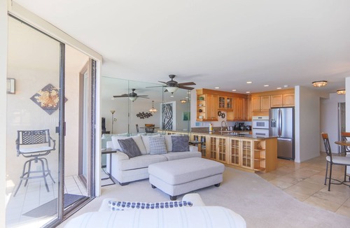 Solana Beach Condo | A Shore Thing! Stellar Sunsets! Oceanfront Balcony with Pool, Beach Access