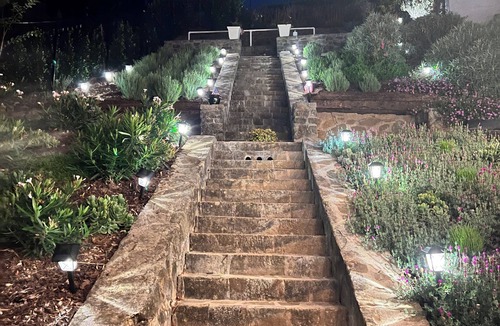 Pacific Palisades Villa | A Stunning California Villa steps to beach, local trails, views & more