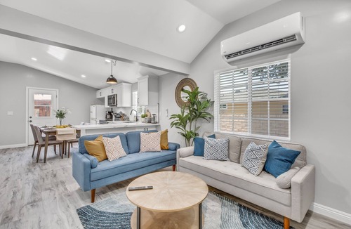 Monrovia House | A Wonderful Cozy Amazing Monrovia Designed Home