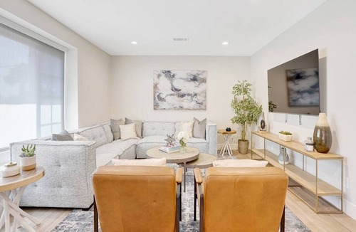 Fullerton House | Absolutely Stunning Remodeled Home 4mi to Disney