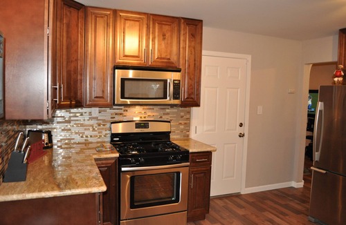 Carmichael House | Adison GOLD - Organic Garden & Barbecue, Pet friendly, Downtown & Airport