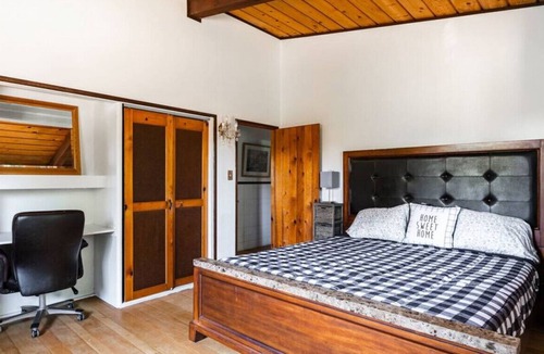 East Grove House | Adobe Ranch - Expansive Mountain Views