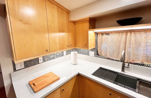 Bay Ho House | Adorable 1 bedroom house 8 min from La Jolla!