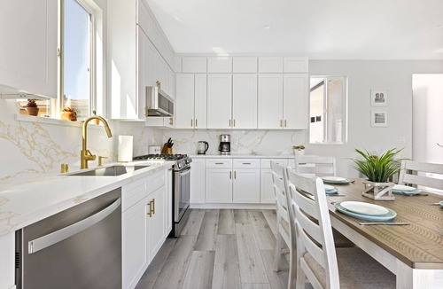 Valley Glen House | ༄Adorable༄ 3 bedroom home with Hot Tub & more