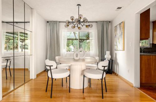 Granada Hills North House | Adorable 4 bedroom home with Pool & more