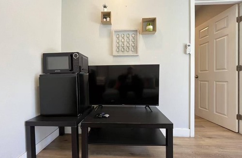San Gabriel Apartment | Adorable studio with AC in San Gabriel