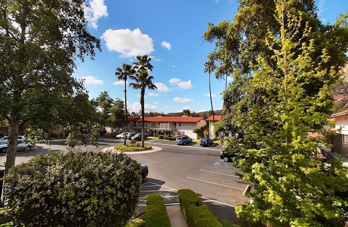 San Diego Country Estates Hotel | Adventure Awaits! Pool, Mountain Biking, Fishing, Short Drive to Lenora Winery