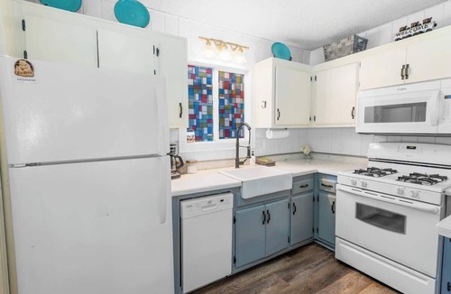 Big Bear City House | Aerobear Den Fenced Pup Friendly Spa