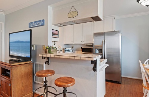 Carpinteria Condo | Affordable! Carpinteria Shores Beachfront Condo.