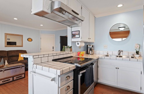 Carpinteria Condo | Affordable! Carpinteria Shores Beachfront Condo.