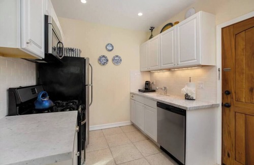 West Beach Apartment | Affordable Executive Getaway — blocks to Beach and Funk Zone