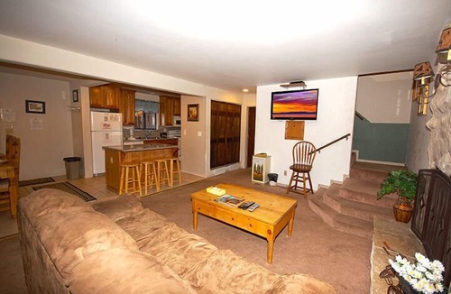 Montgomery Estates House | Affordable Home, Minutes to Heavenly - Near Toyiabe National Forest Biking.