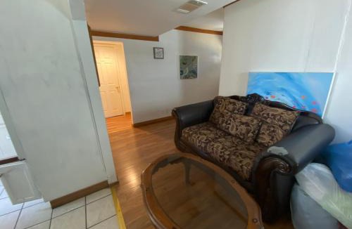 Los Angeles Other | Affordable Rooms in RV Trailer