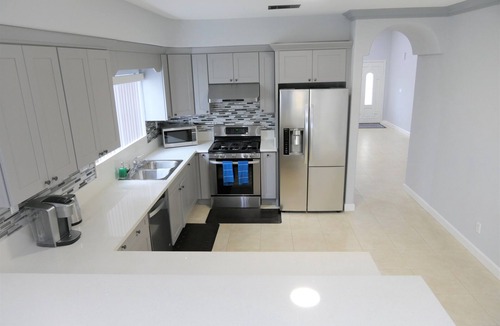 Southwest Anaheim House | Affordable Vacation Home near DisneyLand & Beaches