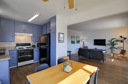 Zaferia Apartment | Airy Long Beach Condo Rental: 2 Mi to Ocean!
