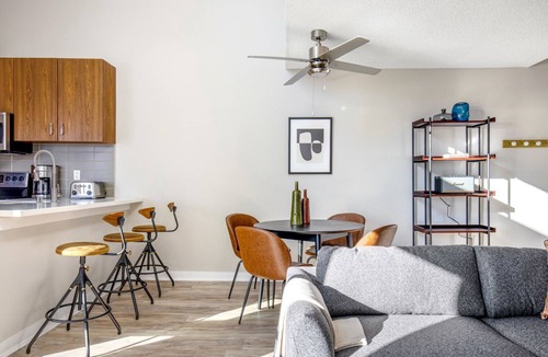 South Redondo Apartment | Airy Redondo Beach 2BR Loft w/Pool, Gym, steps to Beach, by Blueground