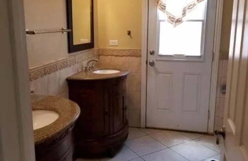 Reseda Bed & Breakfast | ALL you want and need for a perfect vacation. And a hot tub 🤠
