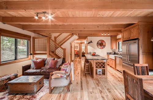 Kingswood Estates House | Allenby by Tahoe Getaways - Dog OK , Close to Northstar!