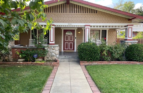 Altadena House | Altadena East Classic Craftsman