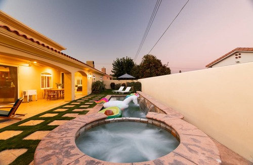 Desert Club Estates House | Amarilla by AvantStay Peaceful Paradise w/ Pool, Spa & Theatre Room LIC-067420, 4 bd