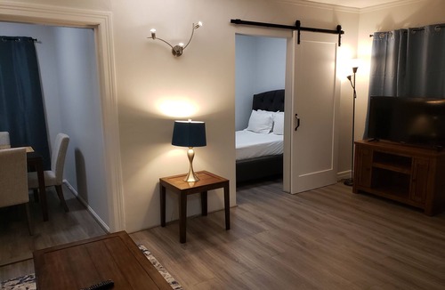 Beverly Grove Apartment | Amazing 1 bedroom by Melrose Ave Central location